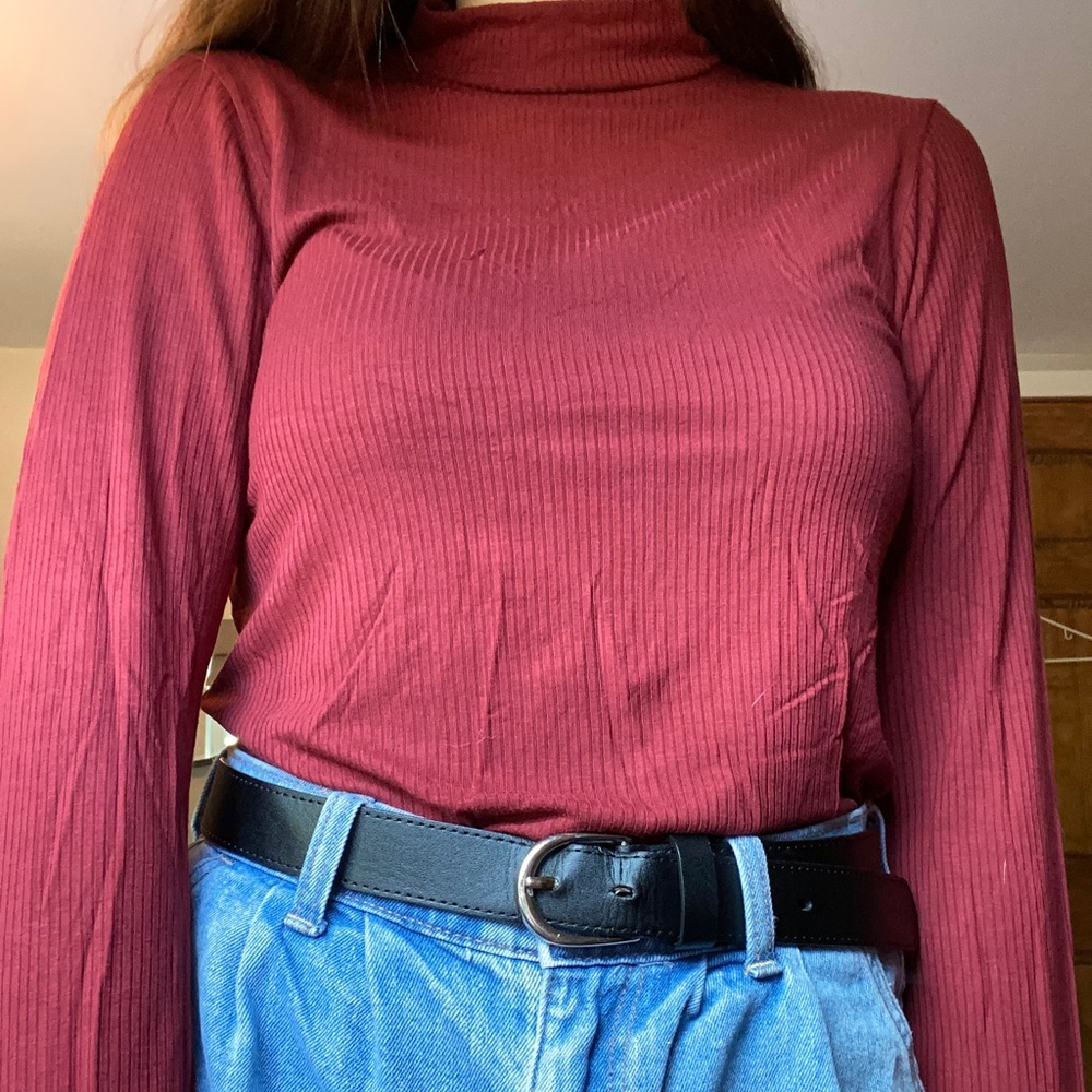 American Eagle Mock Neck Longsleeve